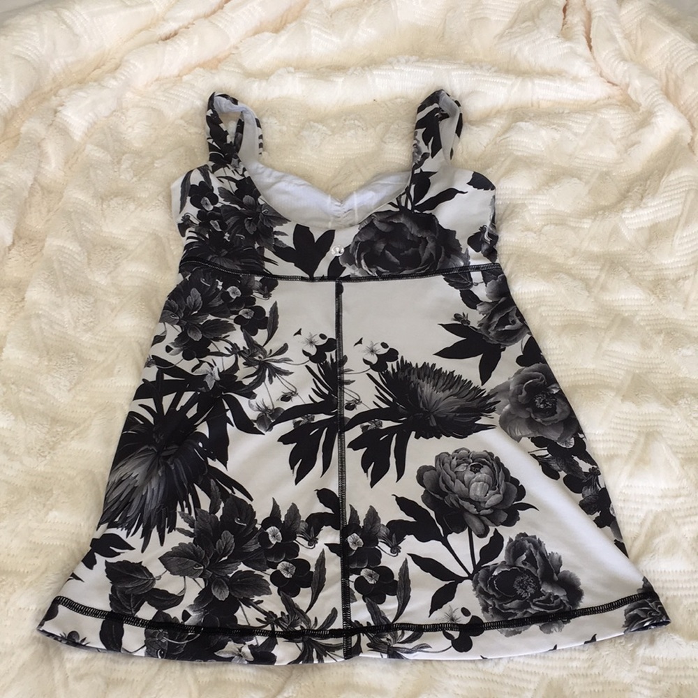 Lululemon tank top - Picture 2 of 3